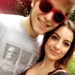 Meet your Posher, Devin